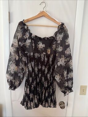 Lulu's Black Floral Pleated Mini Dress with Cream and Pale Pink Flowers